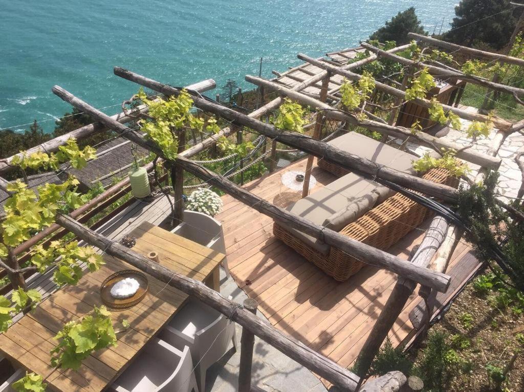 فيلا Refuge Uwabio Organic Vineyard Cinqueterre ريوماجّوري المظهر الخارجي الصورة