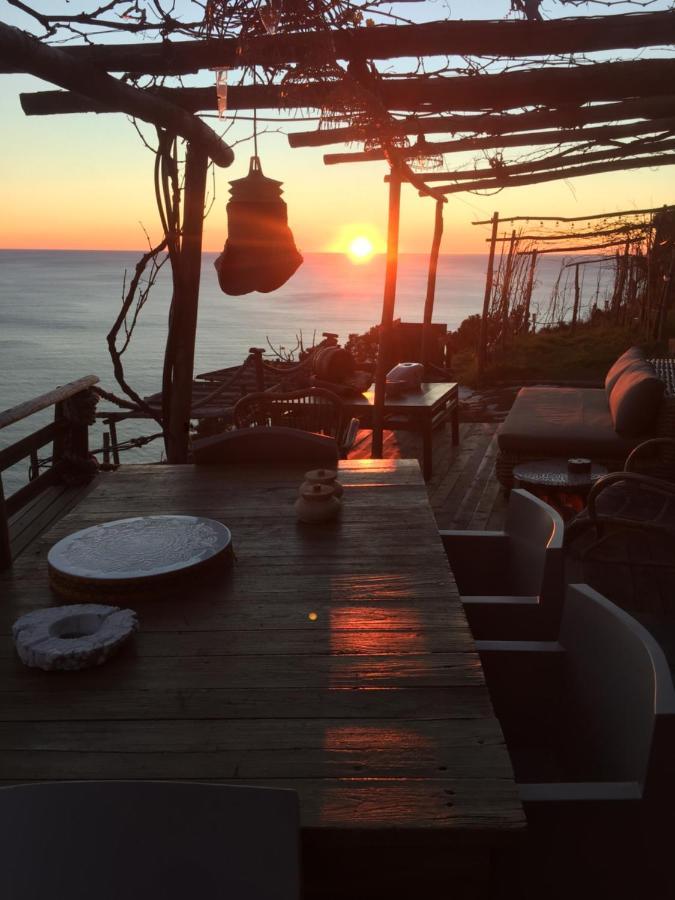 فيلا Refuge Uwabio Organic Vineyard Cinqueterre ريوماجّوري المظهر الخارجي الصورة