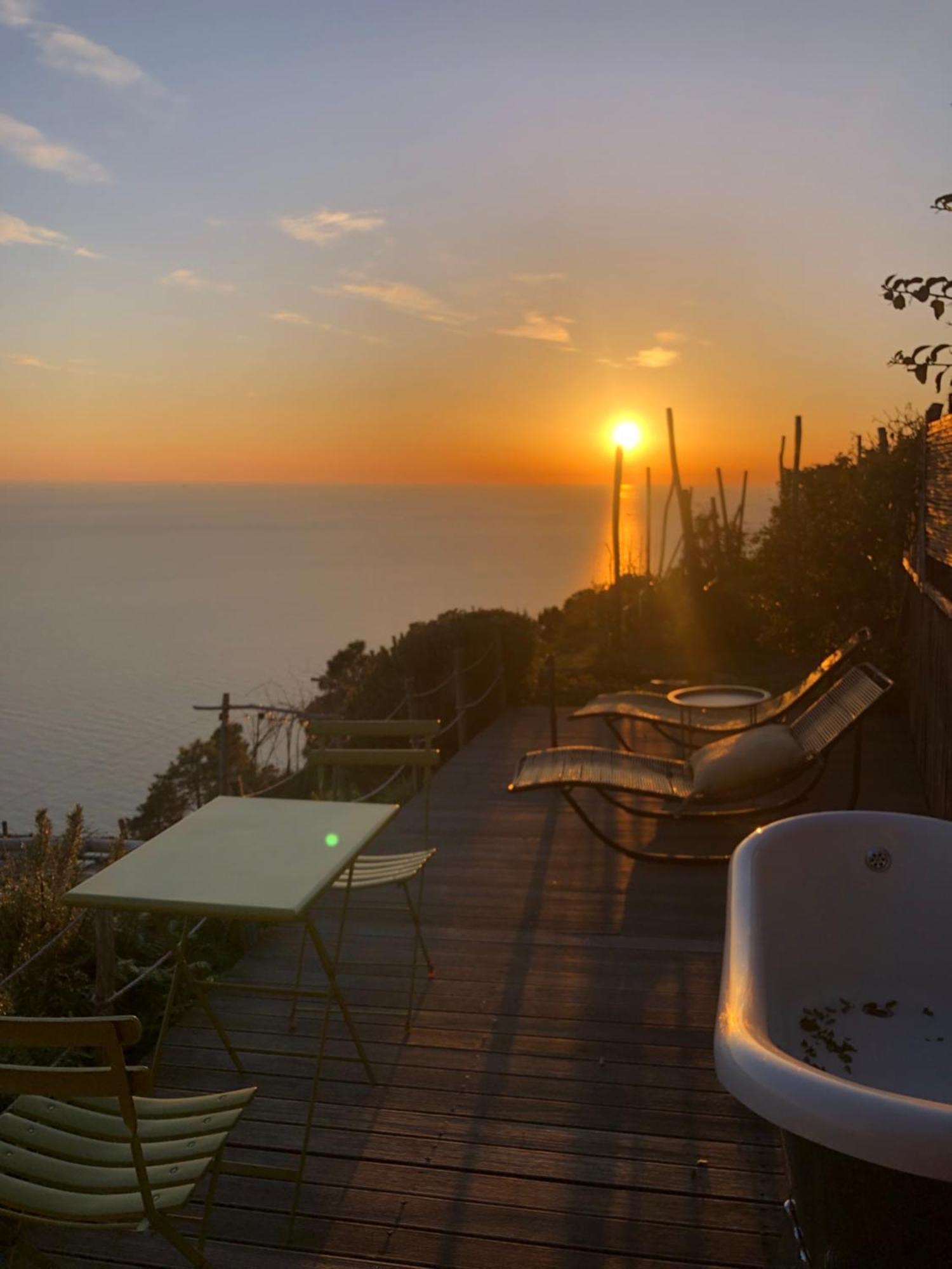 فيلا Refuge Uwabio Organic Vineyard Cinqueterre ريوماجّوري المظهر الخارجي الصورة